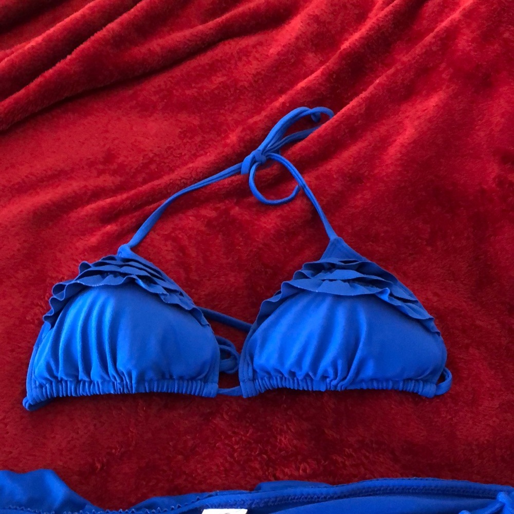 Blue ruffled bikini